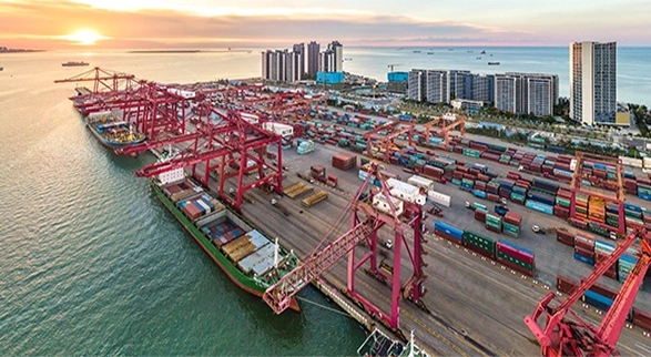 Why Rubber Fenders Are Essential Devices For Ships?